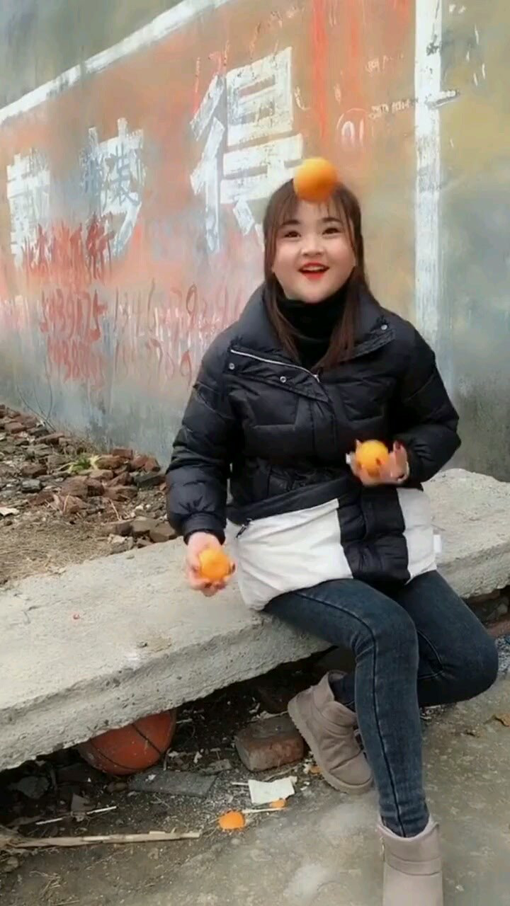 从小一起长大的表妹没想到还会这一手太厉害了