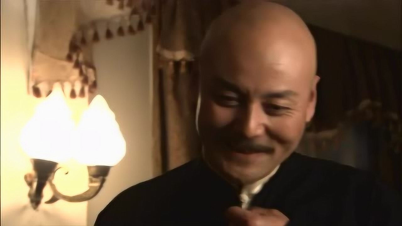 新上海滩方艳芸惨遭九叔蹂躏最后这拍照手法让我想起一个人