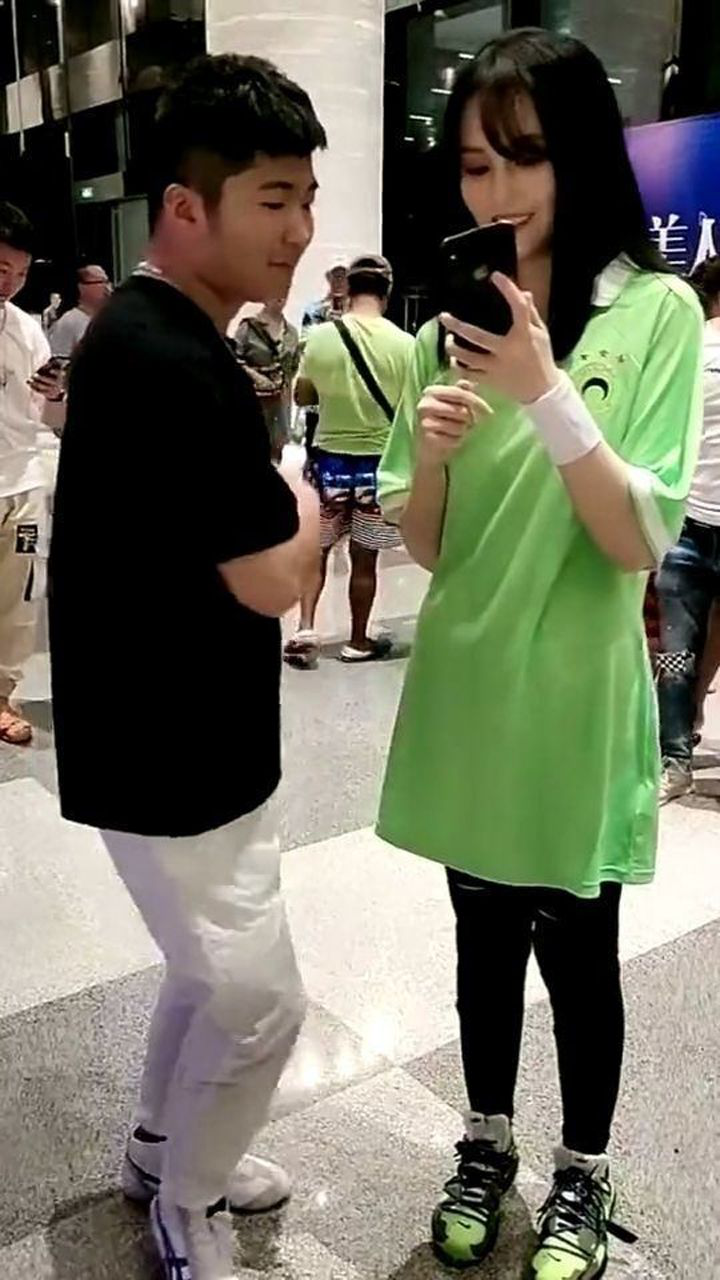 白小白和球球这是在排练还是在恋爱怎么这么亲密呢