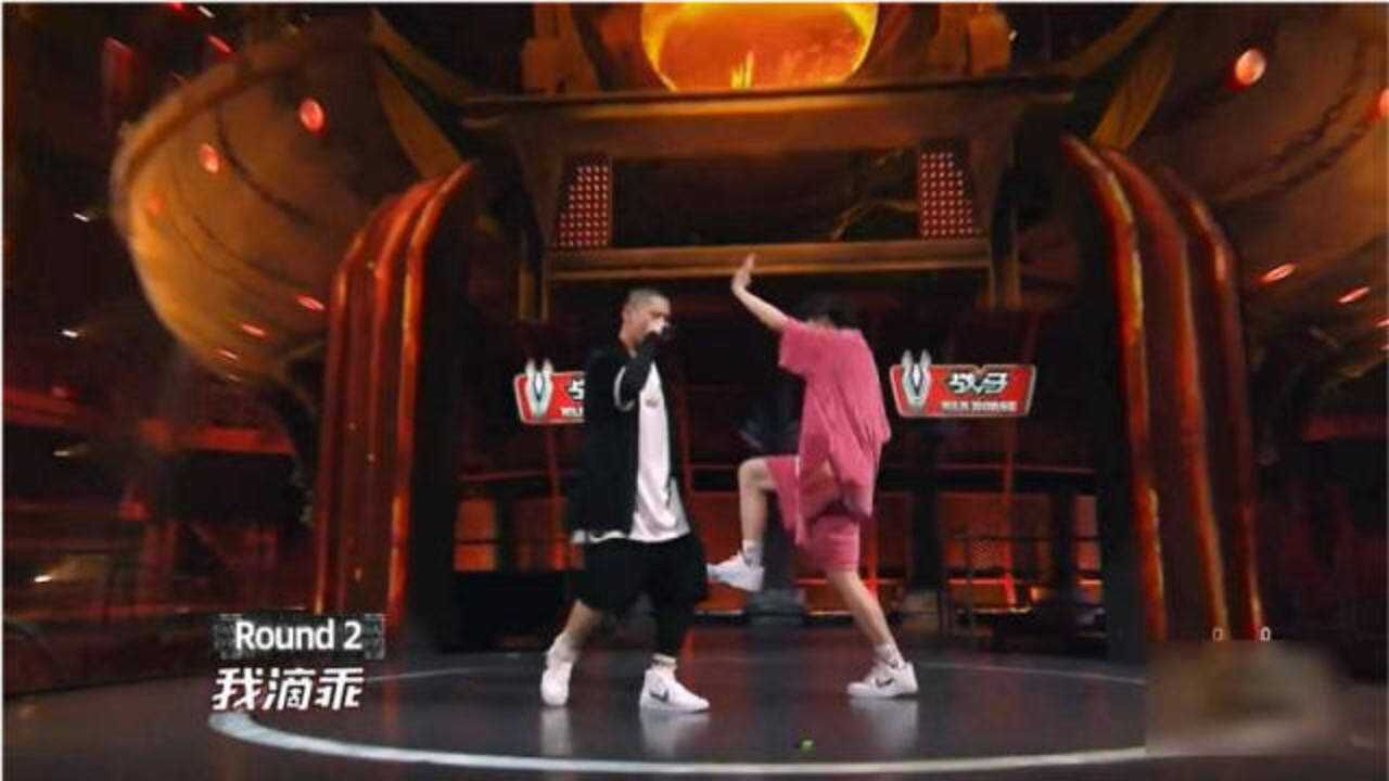 贰万跟早安的舞台好可爱，现场RAP超激情，观众表示没听够！_腾讯视频