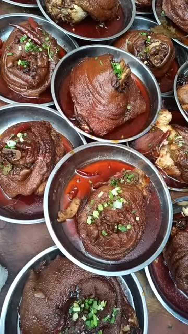 四川农村的酒席就是好,全程都是乡厨一条龙服务!