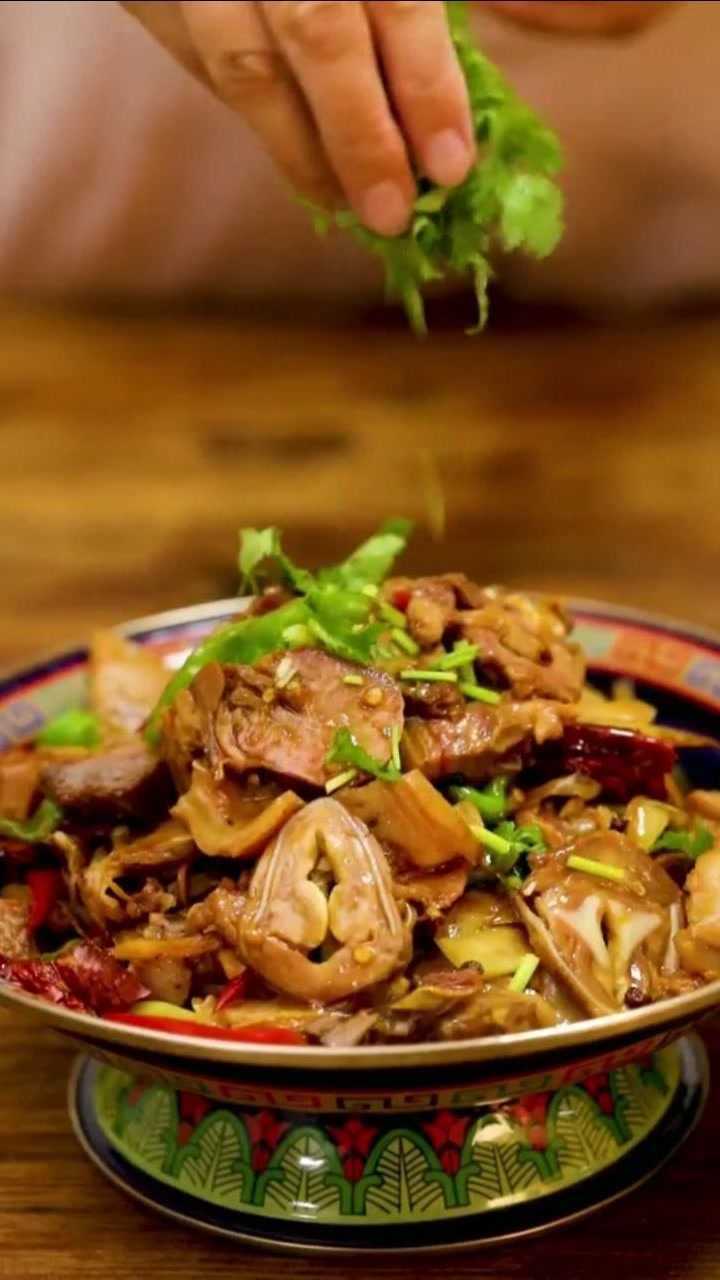 爆炒羊头肉,内蒙美食.