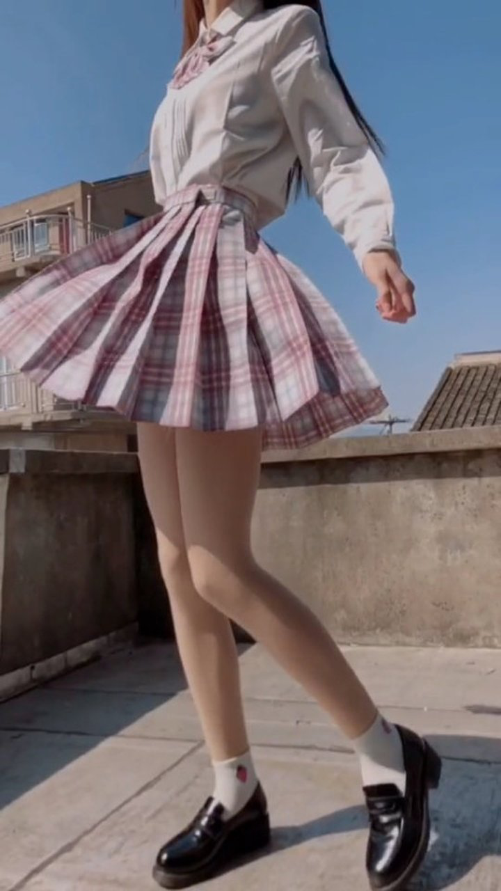 《jk制服》有多少人是因为动漫腿才关注我的