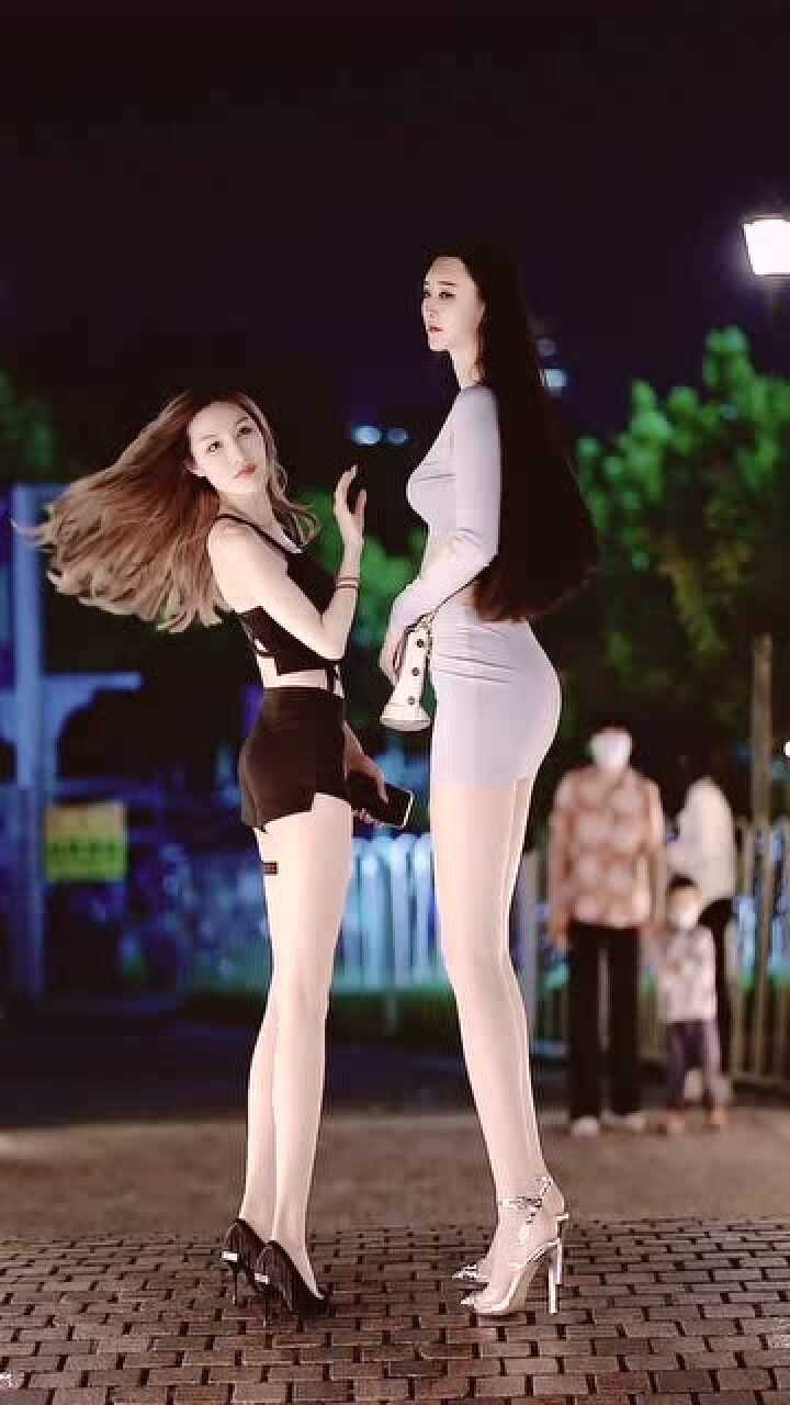 一米七跟一米九的区别穿上恨天高直逼两米是个九头身美女没错了