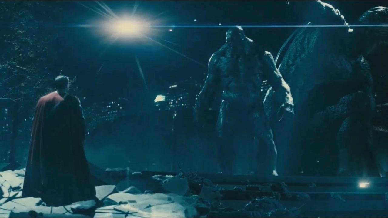 超人大战蝙蝠侠之世界末日谁能更胜一筹