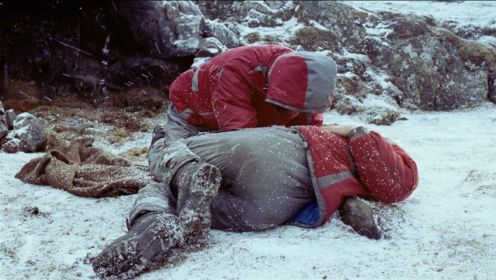 死刑犯被困北极，为了活下去，他们的食物不敢想象，犯罪电影《新地群岛》