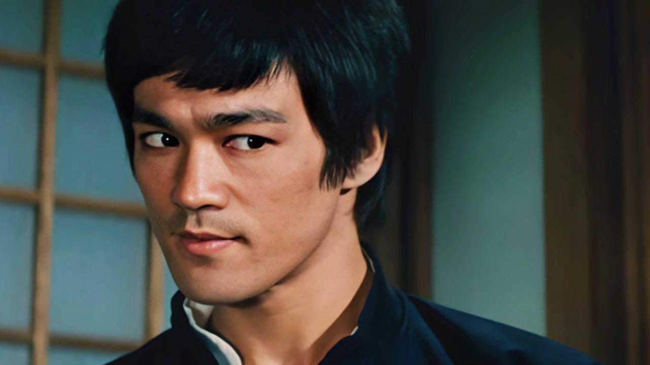 李小龙 电影 精武门 想进公园都受到歧视 看陈真怎样解决