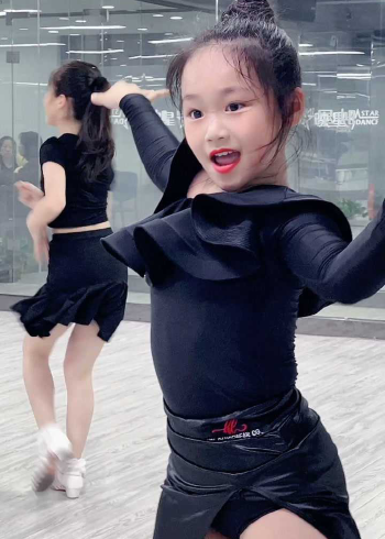 太爱看宝儿跳舞了,有瘾!