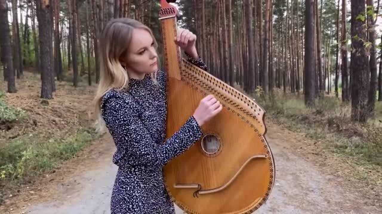 乌克兰传统乐器班杜拉琴: river flows in you