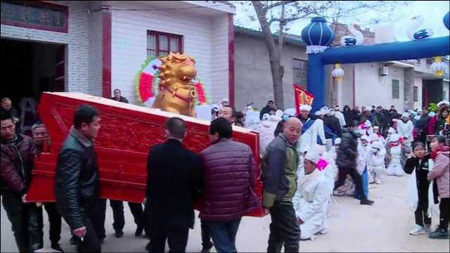 河北农村,110岁老人去世,买大红棺材,全村人一起庆祝!