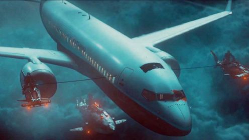 科幻片：丧尸骑着会飞的鲨鱼，专偷袭飞机，万米高空成了尸山血海的屠宰场