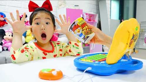 韩国萌宝宝蓝和爸爸玩亲子互动魔术电脑！要什么有什么，好神奇！