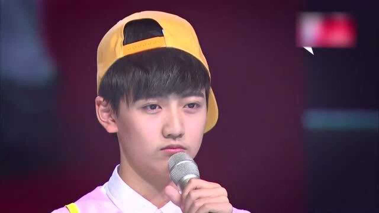 燃烧吧少年:焉栩嘉现场卖萌,粉丝满满"爱心"!