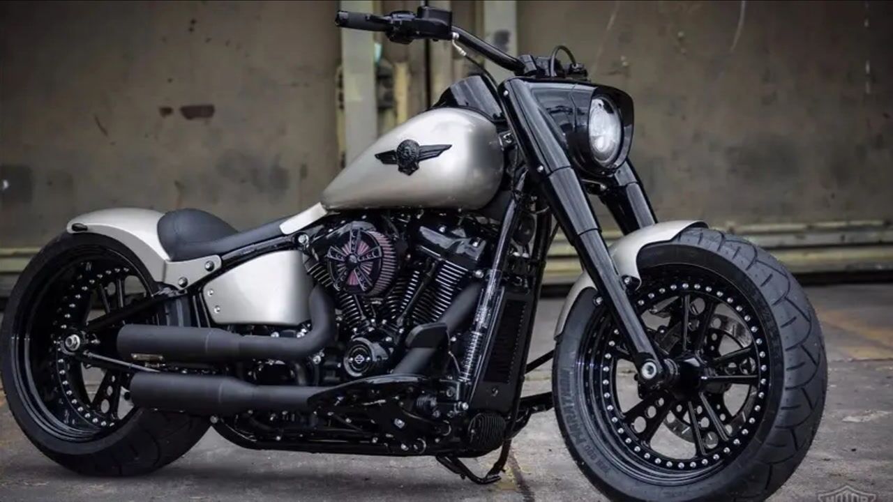 深圳实拍终结者座驾,售价30万的哈雷肥仔,启动后震撼人心