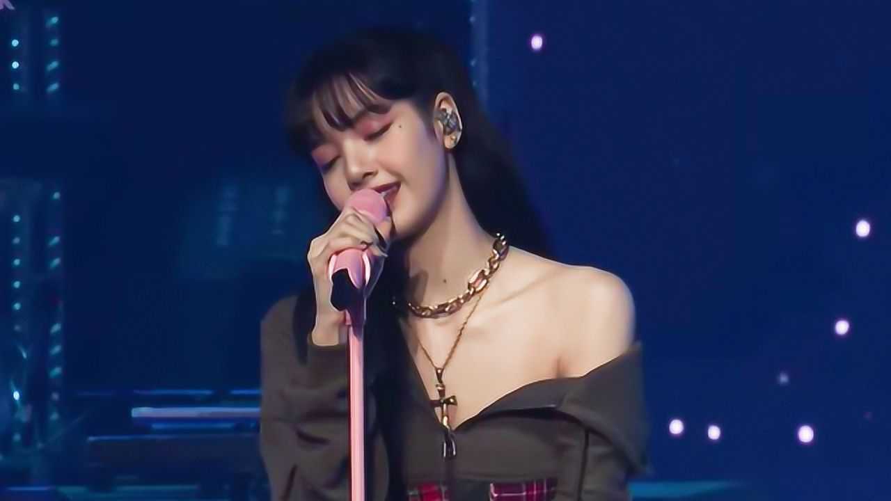 blackpink线上演唱会,lisa立麦绝了!太鲨我了