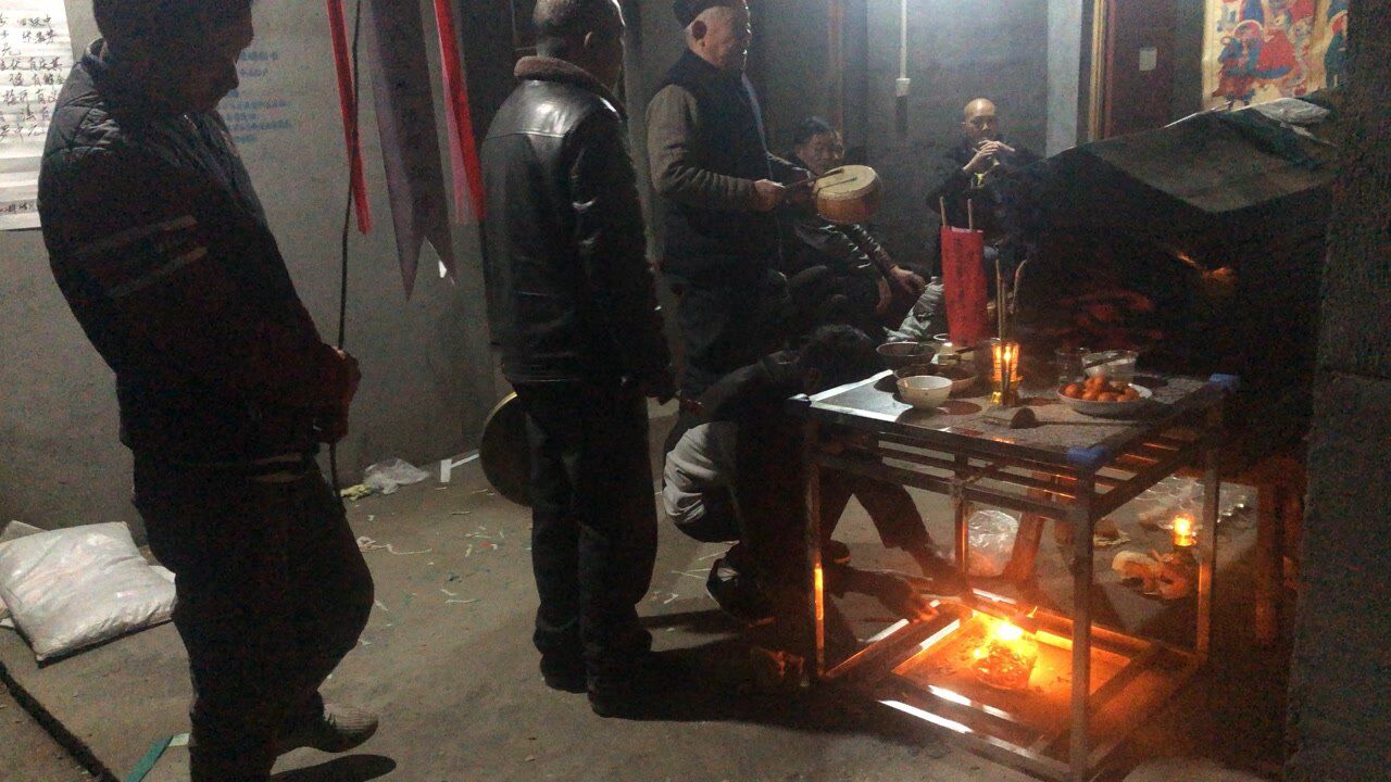 湖南农村传统习俗为逝者做道场超度这风俗和你家乡一样吗