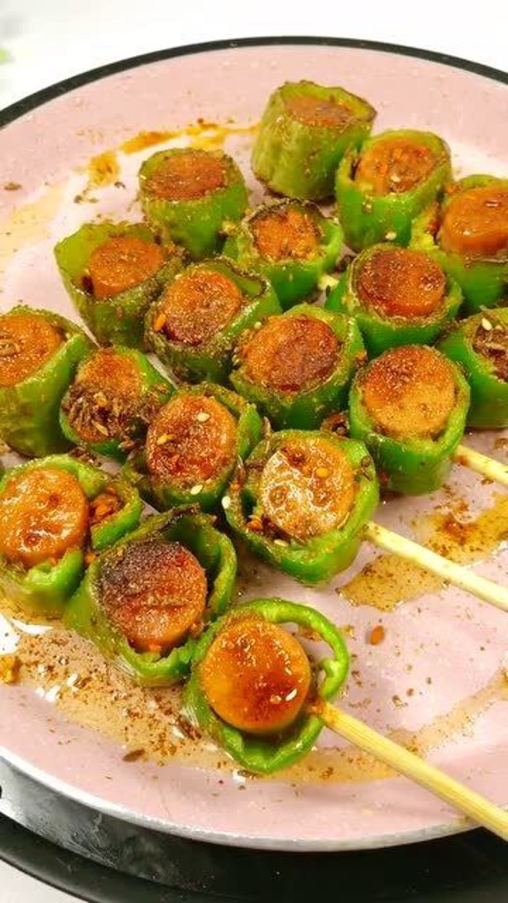 美食教程:尖椒烤火腿肠