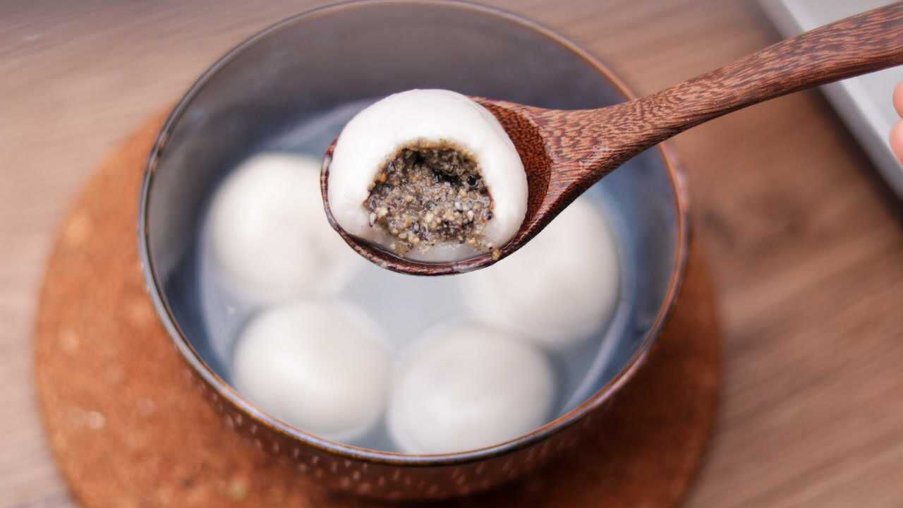 元宵节的汤圆别买了,家庭做法有技巧无难度,皮薄大馅好吃好看