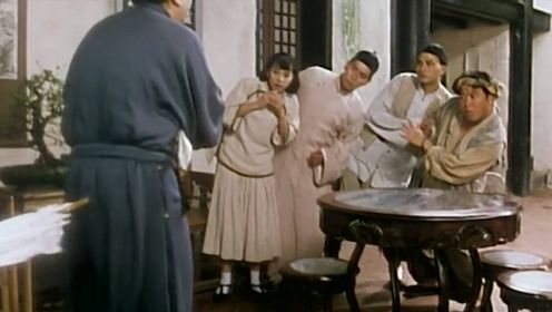 黄飞鸿笑传4：达叔吃了福寿膏兽性大发，十三姨竟用一把雨伞搞定