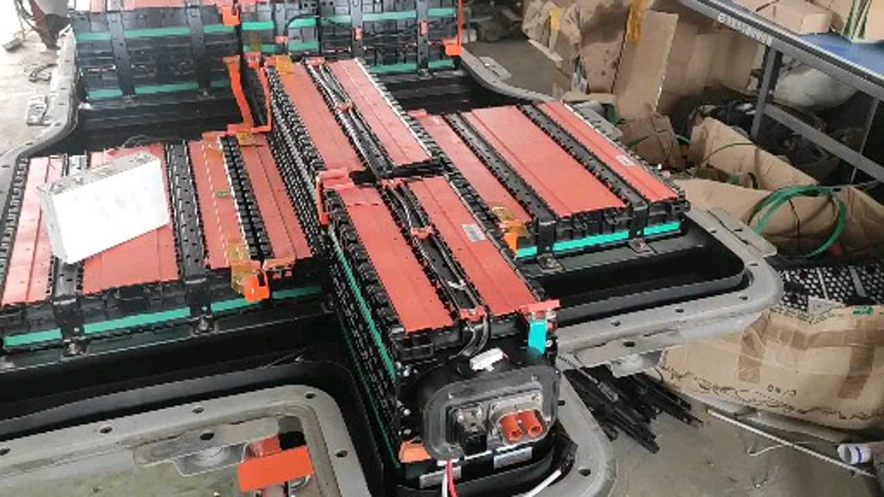 比亚迪e5电池包内部啥样?_腾讯视频