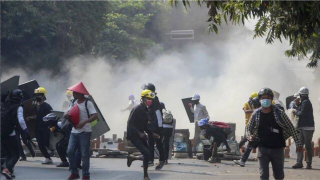 一觉醒来,缅甸暴乱炸锅全球!12国瞬间引爆舆论,中国态度鲜明