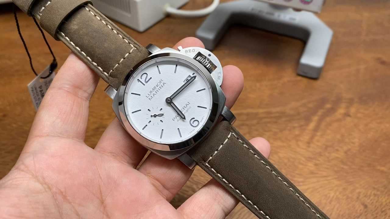 vs沛纳海1394 白马王子 42小表盘男女都适合