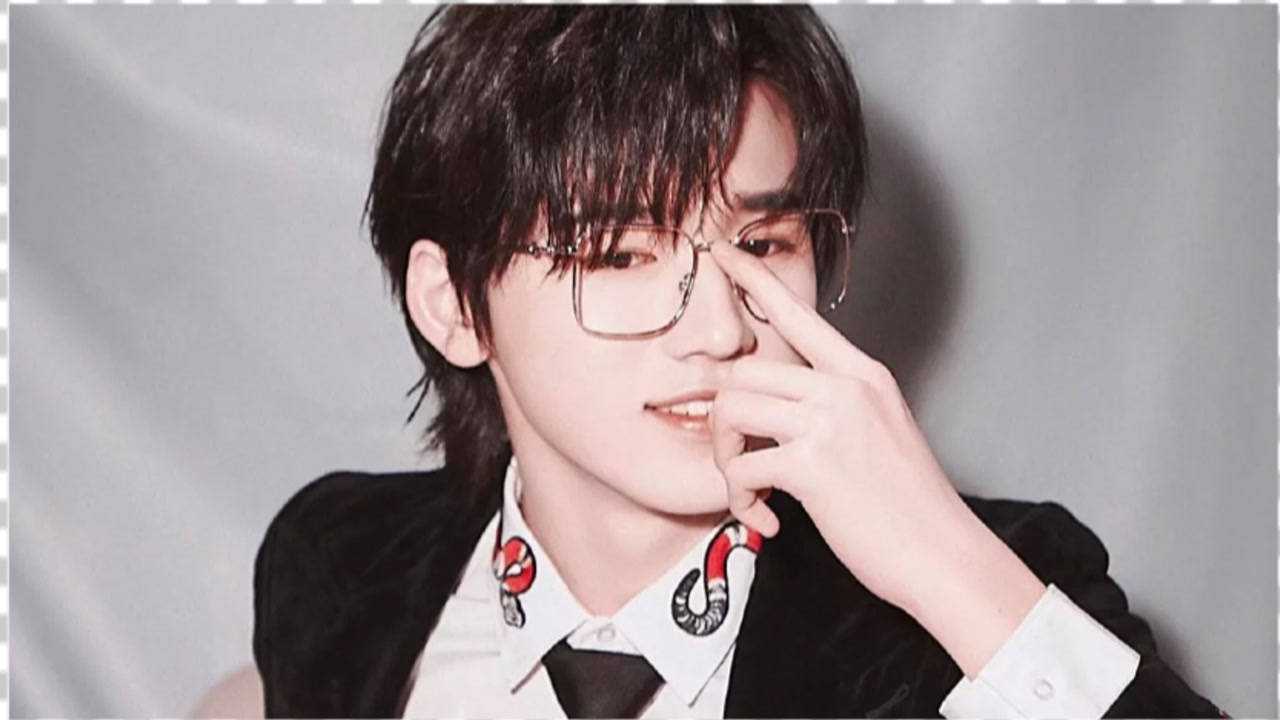 时代少年团全员戴眼镜有多惊艳宋亚轩刘耀文高贵冷艳马嘉祺丁程鑫霸气