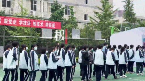【视频】武汉一中职户外办技能节，引得中小学来取经