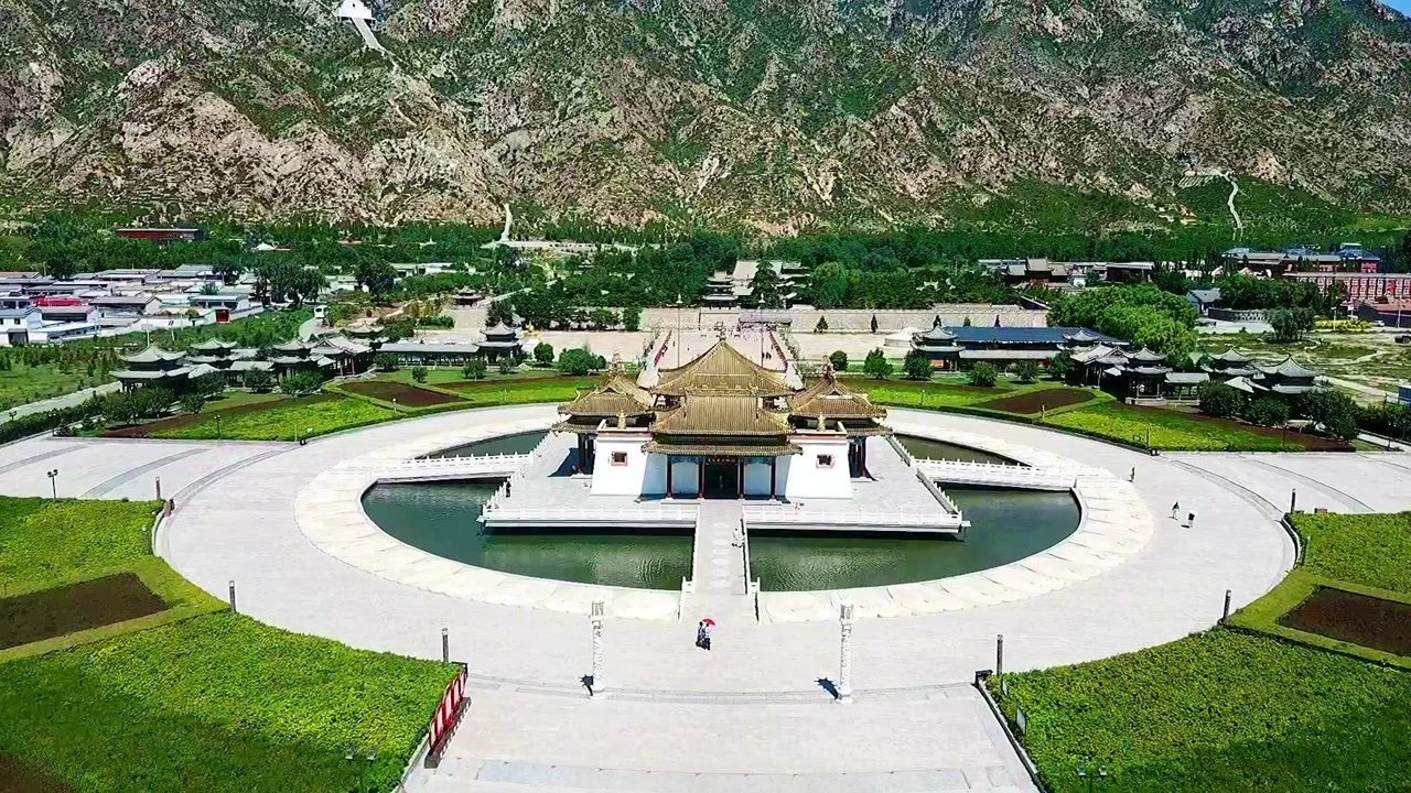 内蒙古包头市的藏传佛教圣地美岱召,美不胜收