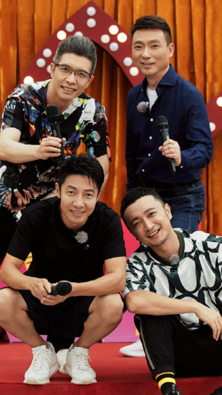 央视boys合体默契了个寂寞!合影貌合神离,永远都在三缺一_腾讯视频