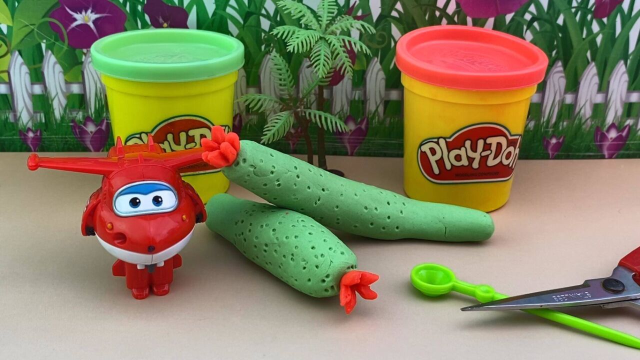 diy彩泥黄瓜,超级飞侠乐迪手工制作培乐多玩具!