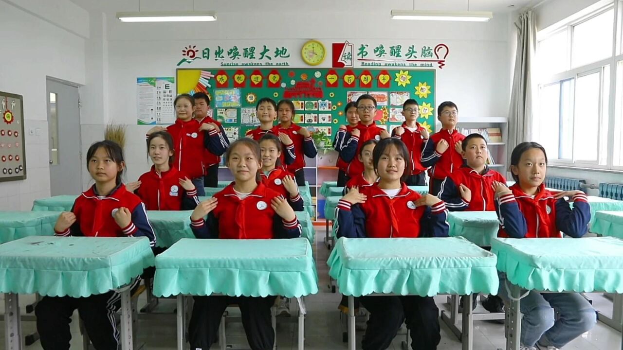 布谷鸟手势舞小学生图片