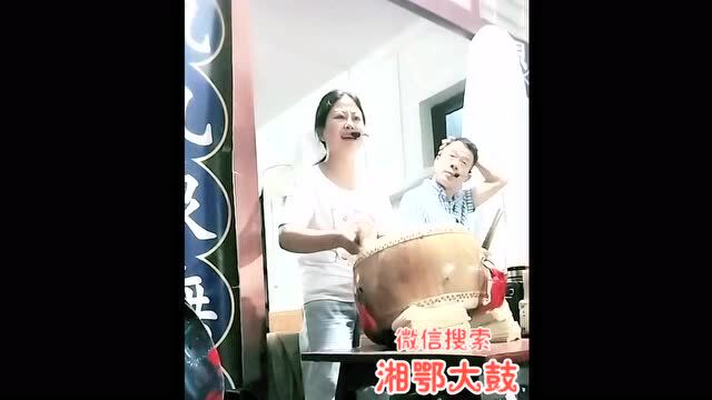 张红燕打书,确实蛮动听