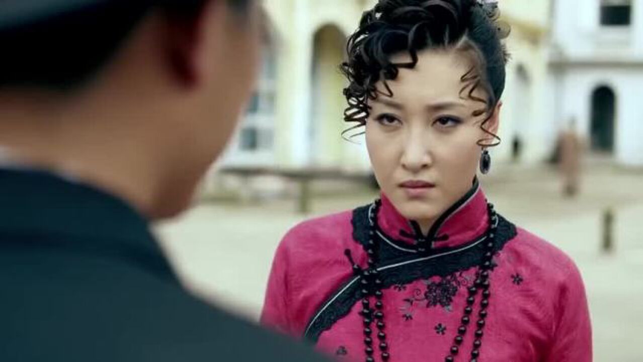 一代枭雄:李兰群知道何辅堂有他的把柄,竟送水果给他,什么套路