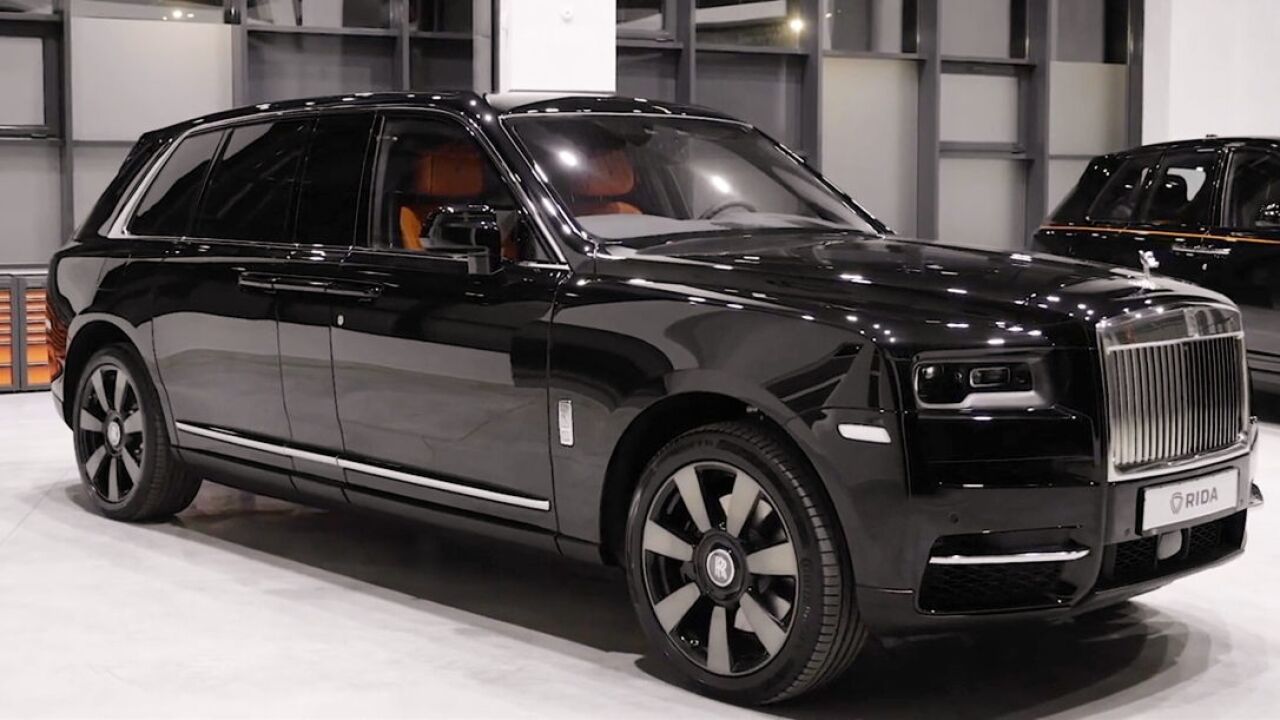 2022款劳斯莱斯库里南klassen加长版,近距离感受一下有多奢华_腾讯