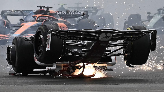 f1英国站中国车手周冠宇卷入严重事故 凌晨发照片"报平安"