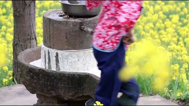 (电视通稿ⷥ›𝥆…ⷦ–‡化)剑门蜀道的千年豆腐香