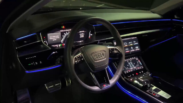 2022奥迪s8l 第一视角夜间试驾