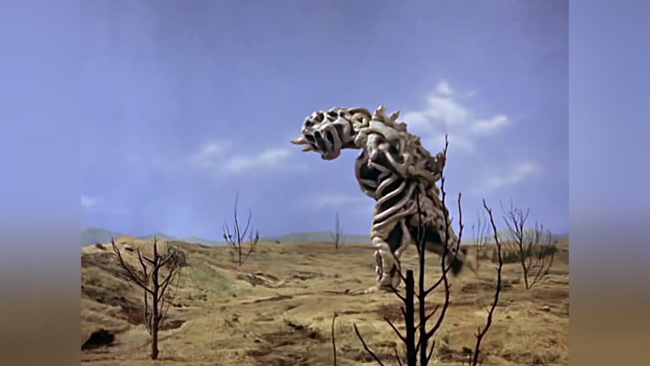 初代奥特曼:怪兽辛勃乘坐火箭意外来到地球,奥特曼连哄带骗将他送回家