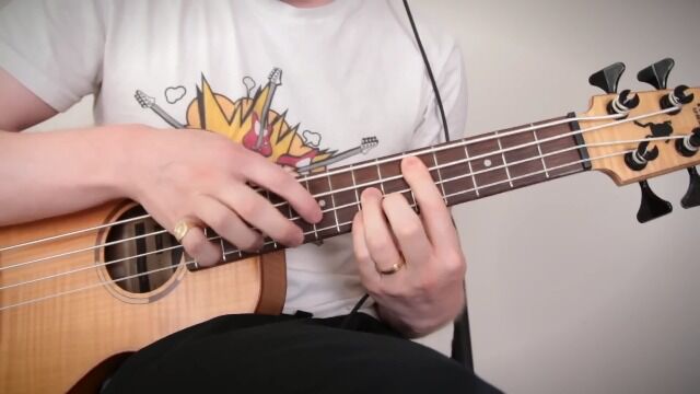 Slapping a UKULELE BASS sounds DANGEROUSLY funky