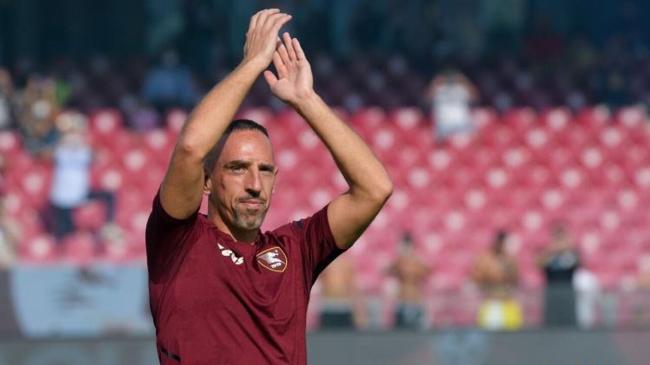 官方:39岁拜仁传奇球星里贝里宣布退役_高清1080p在线观看平台_腾讯