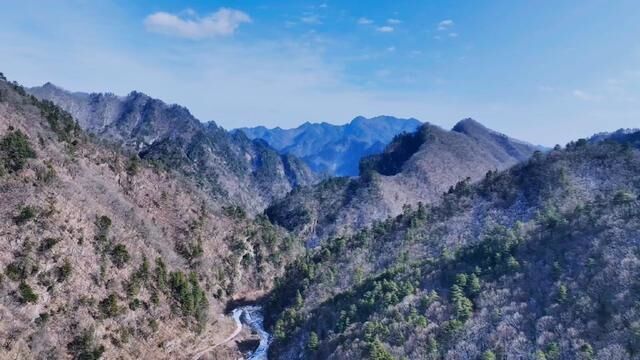 秦岭,华夏文明的龙脉.#山不见我我自见山 #五岳独尊 #最美的风景在路上 #大年初二 #新时代我在中国