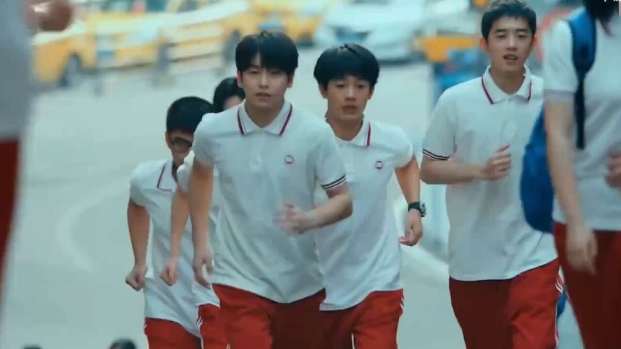 盘点毕业必听的五首歌，总有一首歌承载着你回不去的青春_腾讯视频