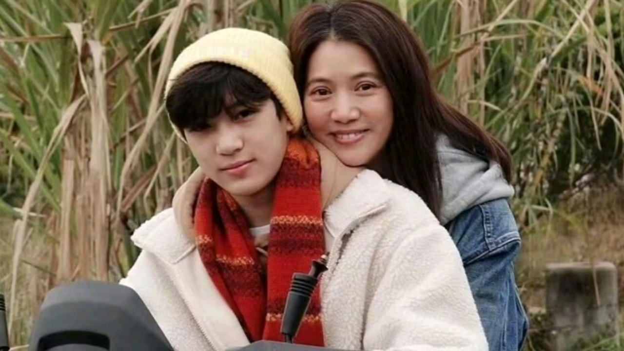 张智霖的家庭教育出问题,儿子张慕童不爱国还被歧视亚裔