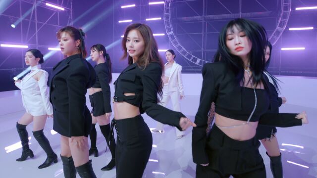 TWICE《SET ME FREE》Performance Video