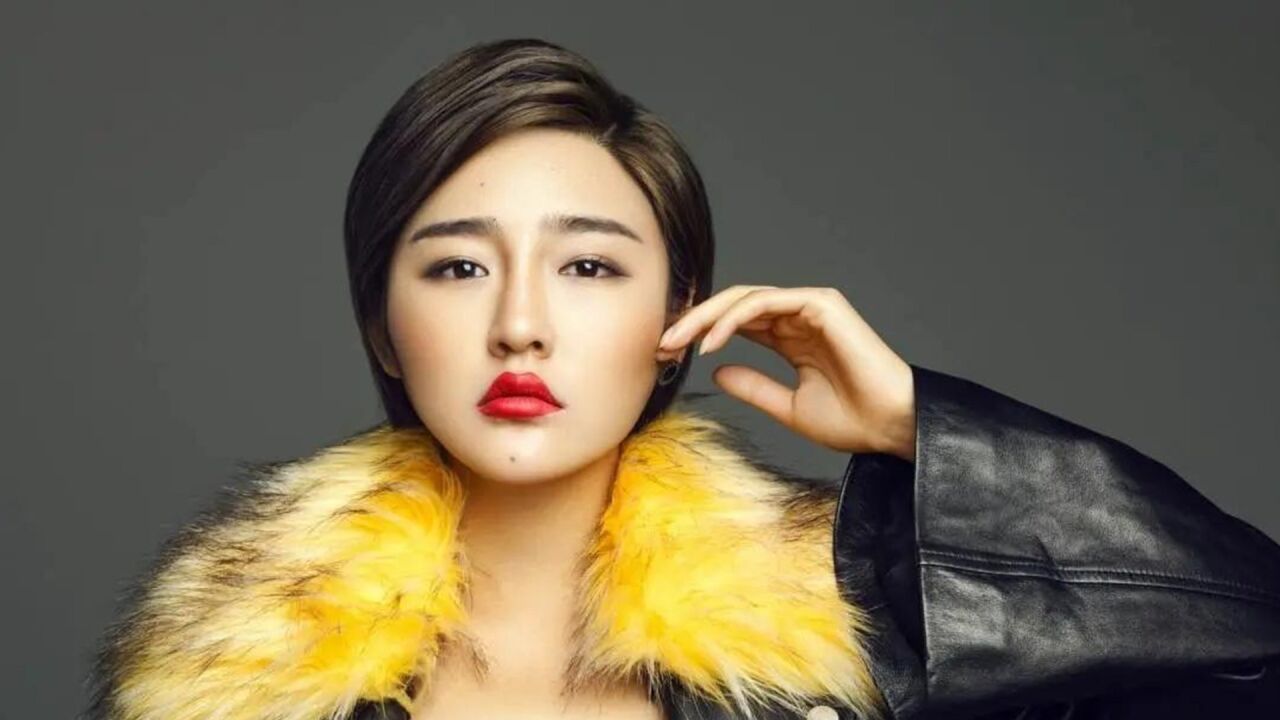 赵本山徒弟娇娇发言引争议,称女人不打扮就是烂白菜,猪都不拱你