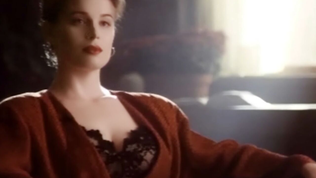 香侬·惠利 天生尤物,俘获美国一代男人的性感女神!