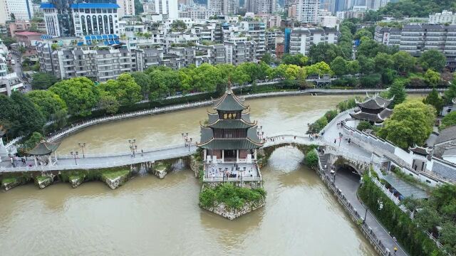 贵州史上最强“钉子户”,400年不倒,屹立江心,受国家保护,至今无人敢拆,见证了贵阳这座城市的历史文化发展,是贵阳的地标性建筑之一!古建筑之美...