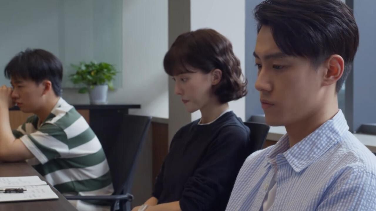 平凡之路:欣欣因家暴跟贝勒分手,小天趁虚而入,成人生赢家_高清1080P在线观看平台_腾讯视频