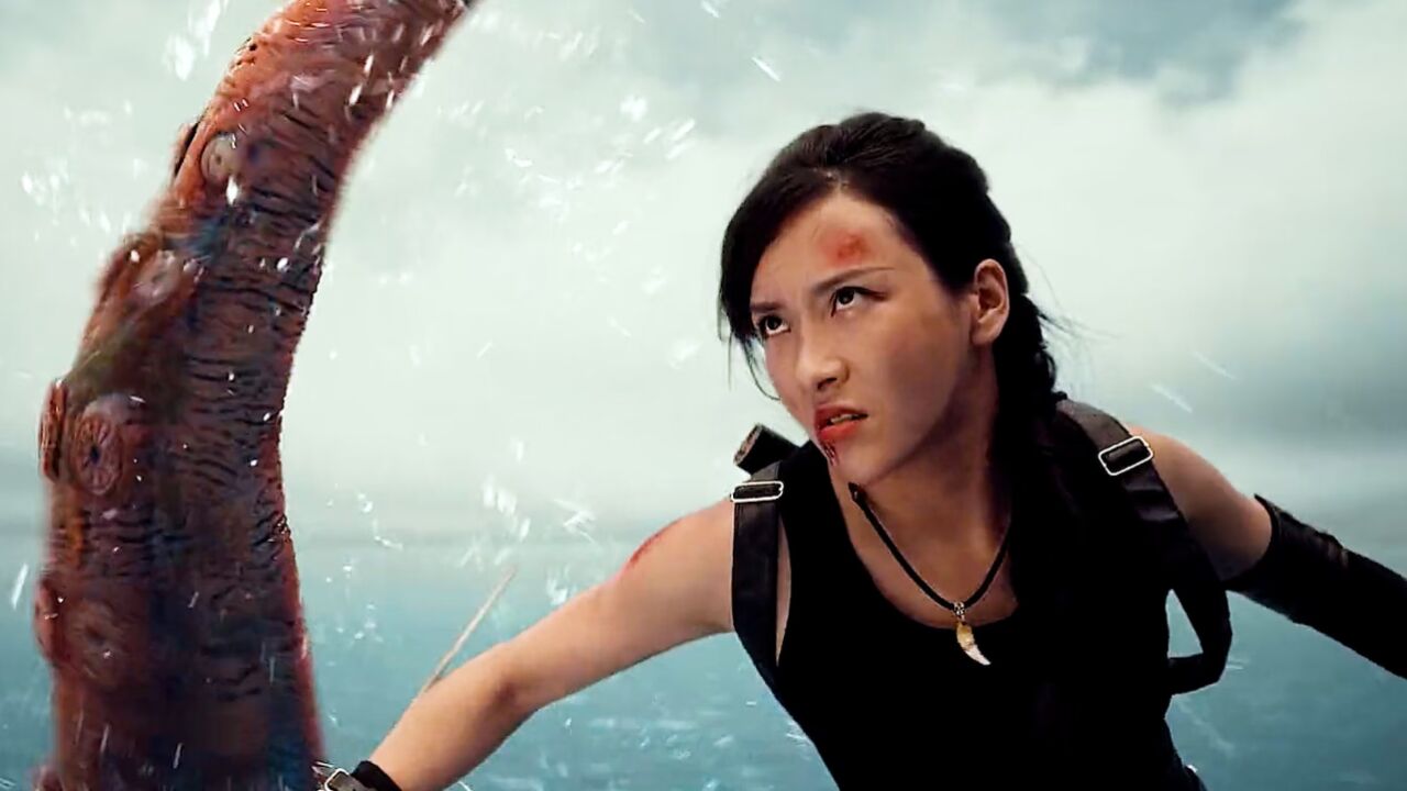 《章鲨》惊悚来袭,变种异煞疯狂猎杀,众人鲨口逃生